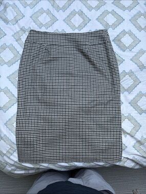 Brooks Brothers Women's Black & White Houndstooth Pencil Skirt size 10